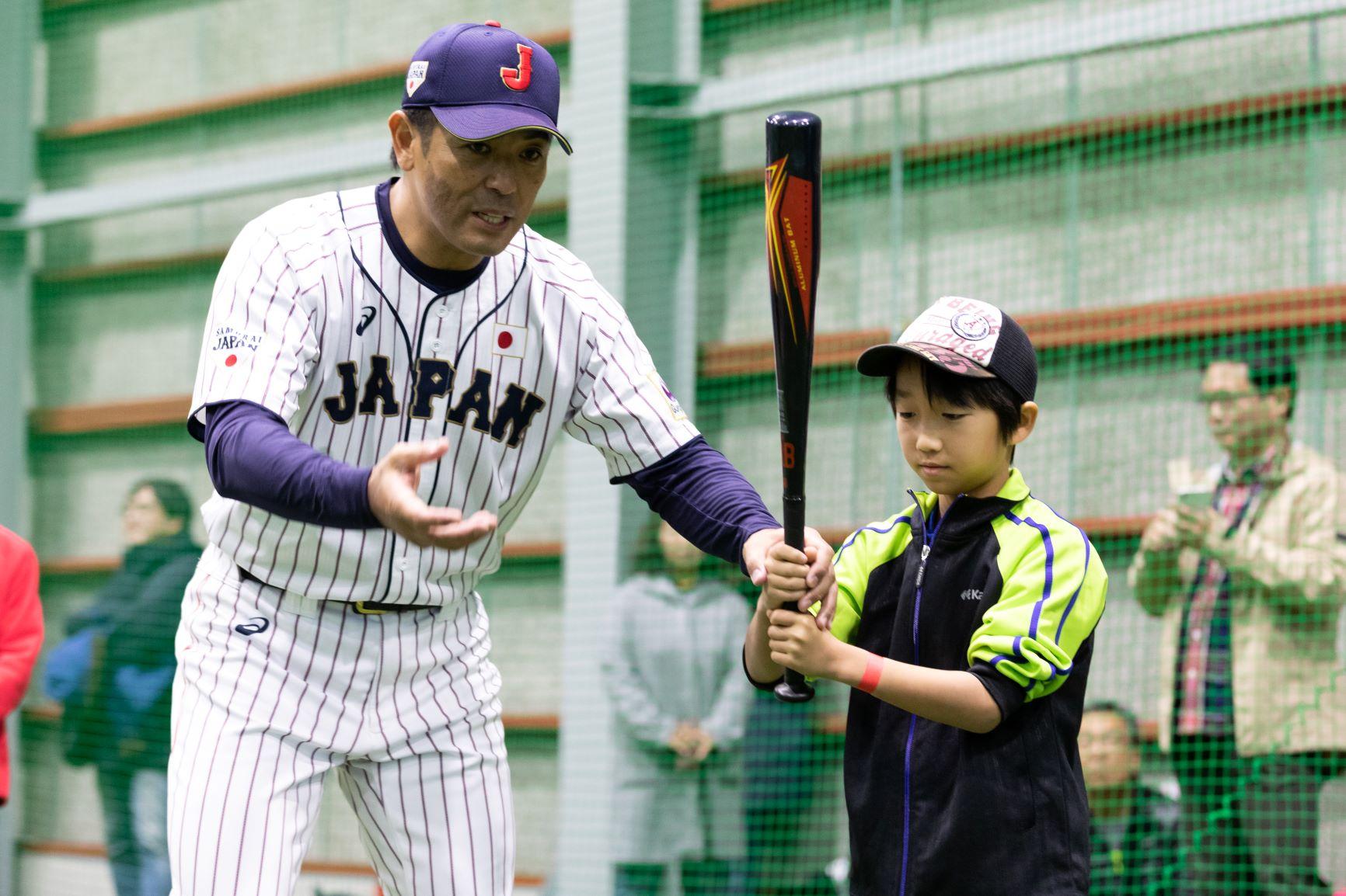 日通野球部、「日本通運×侍ジャパン 野球教室」を実施 NIPPON EXPRESSホールディングス